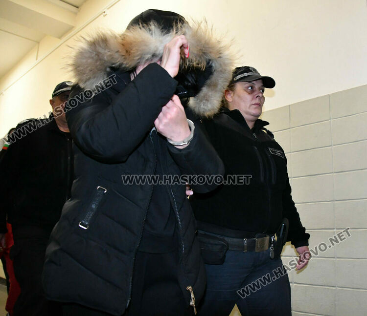 Оставиха за постоянно в ареста похитителите на  21-годишна жена 