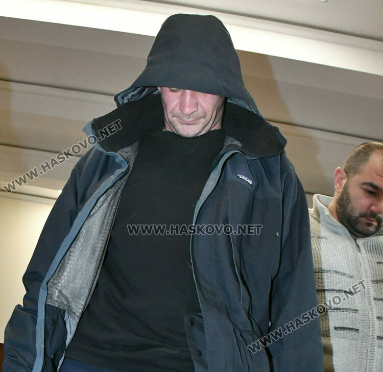 Оставиха за постоянно в ареста похитителите на  21-годишна жена 