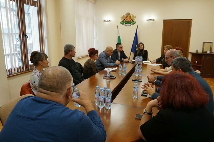 Общините в Хасковско ще изготвят графици за почистване на незаконни сметища 