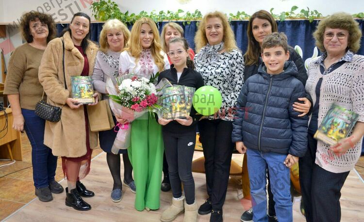 Кети Вълкова представи новата си детска книга „Загадките на ЧудоЗнайко“ в Градската библиотека на Димитровград