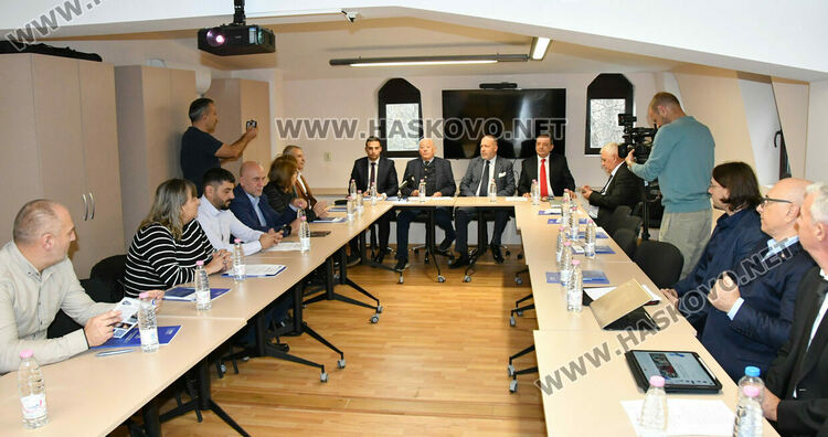 Индустриалци: До 10 години светът няма да е същият заради квантовите компютри, бизнесът и образованието също