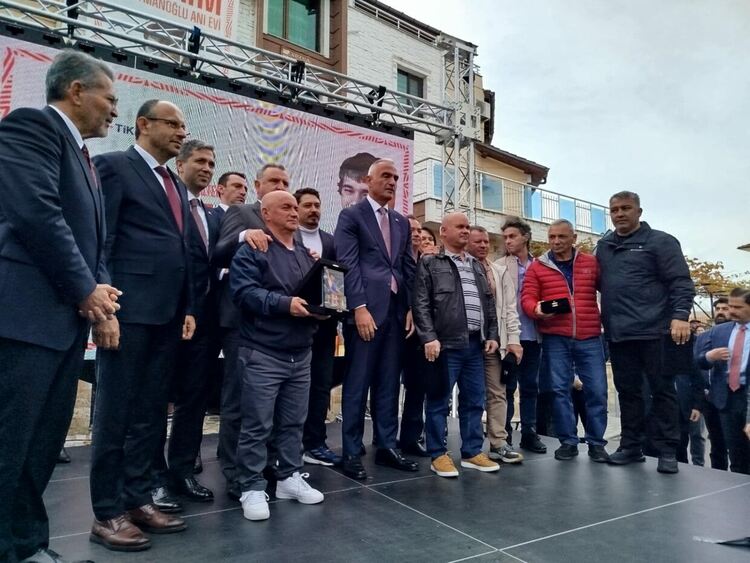 Откриха къщата музей на Наим Сюлейманоглу в Момчилград/снимки/