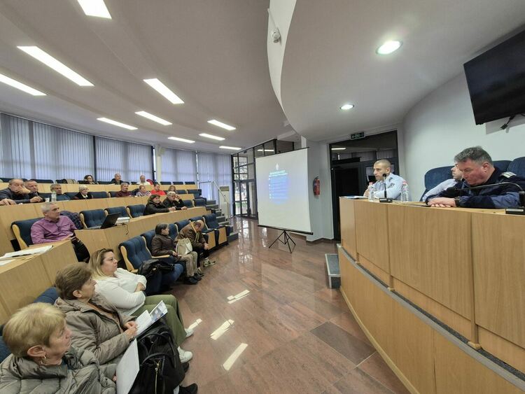 Кметът на община Димитровград проведе работна среща с кметовете на селата по темата за въвеждне на еврото