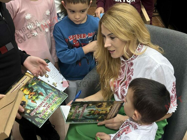 Кети Вълкова представи новата си детска книга „Загадките на ЧудоЗнайко“ в Градската библиотека на Димитровград