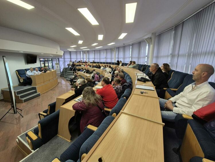 Кметът на община Димитровград проведе работна среща с кметовете на селата по темата за въвеждне на еврото