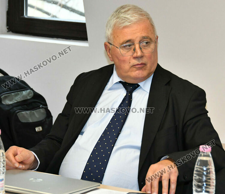 Индустриалци: До 10 години светът няма да е същият заради квантовите компютри, бизнесът и образованието също