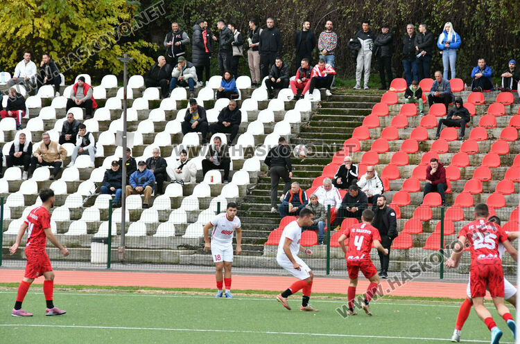 ОФК „Хасково“ изхвърли ФК „Хасково“ от турнира за аматьорската купа след 0:4 на „Младост“