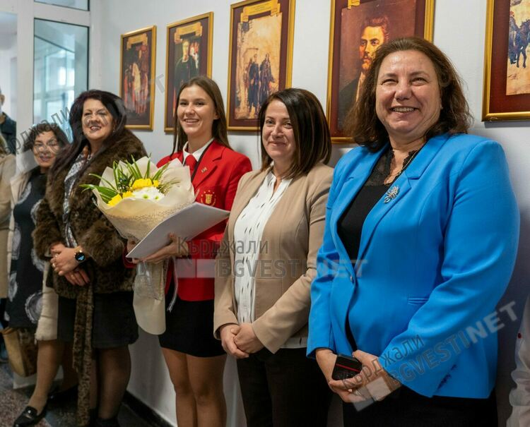 41 години повече от училище! 