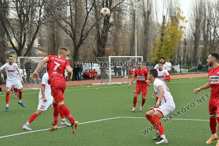 ОФК „Хасково“ изхвърли ФК „Хасково“ от турнира за аматьорската купа след 0:4 на „Младост“