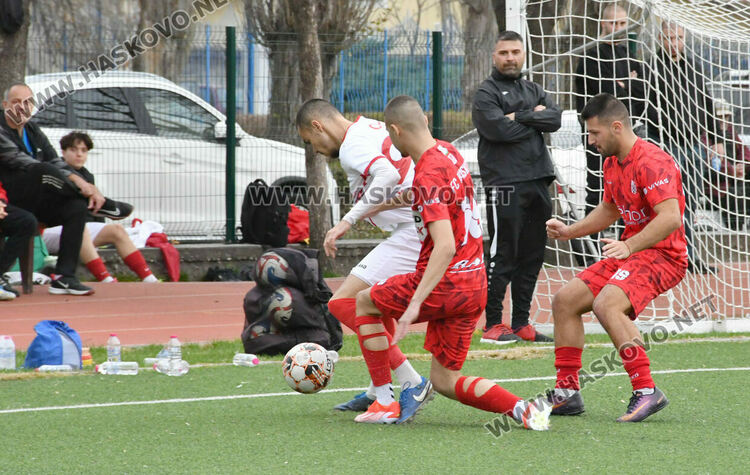 ОФК „Хасково“ изхвърли ФК „Хасково“ от турнира за аматьорската купа след 0:4 на „Младост“