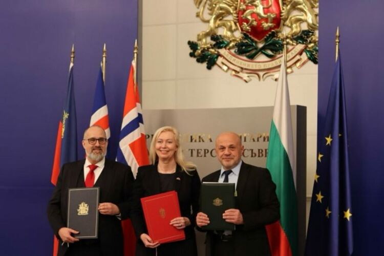 Средствата са за намалявене на социално-икономическите различия в страната, сн. Министерство на иновациите и растежа