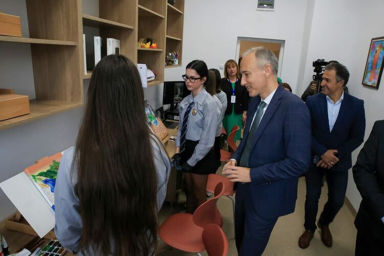 Просветният министър откри нови STEM центрове в Златоград и Неделино
