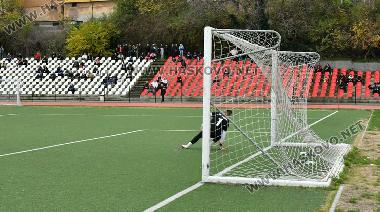 ОФК „Хасково“ изхвърли ФК „Хасково“ от турнира за аматьорската купа след 0:4 на „Младост“