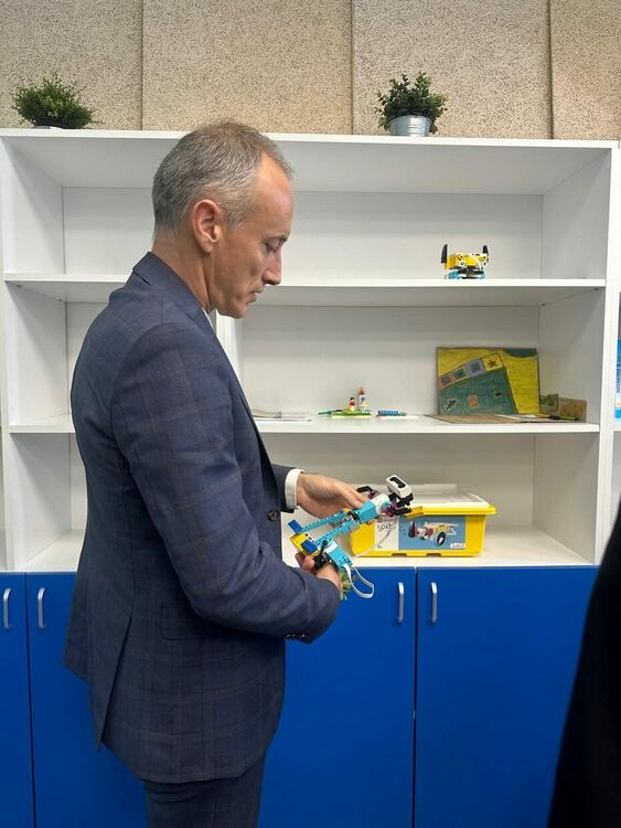 Просветният министър откри нови STEM центрове в Златоград и Неделино