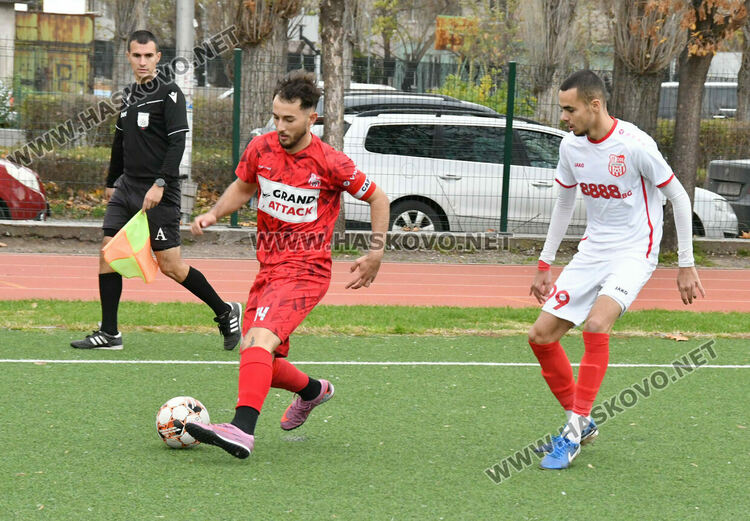 ОФК „Хасково“ изхвърли ФК „Хасково“ от турнира за аматьорската купа след 0:4 на „Младост“