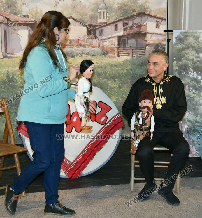 Театър „Дани и Деси“ празнува 30 години на сцена 