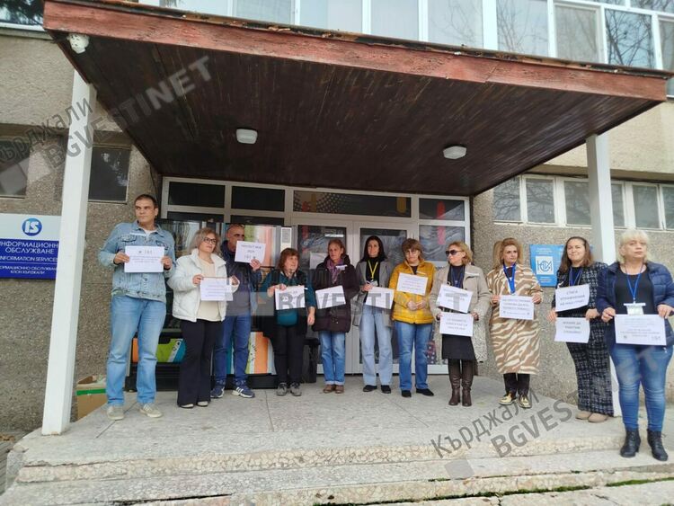 Статистиците ни на протест,искат по високи възнаграждения