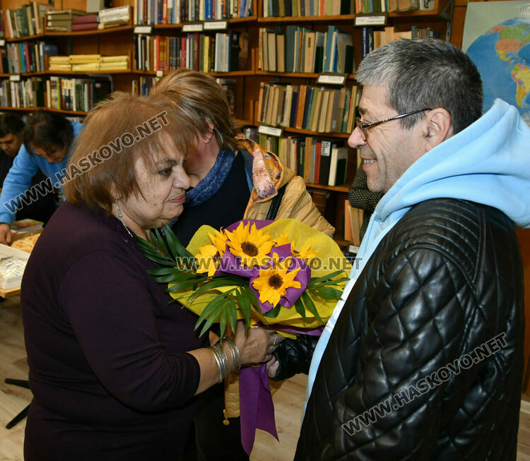 Поетесата Ели Видева празнува своя 70-ти рожден ден с премиера на новата си книга