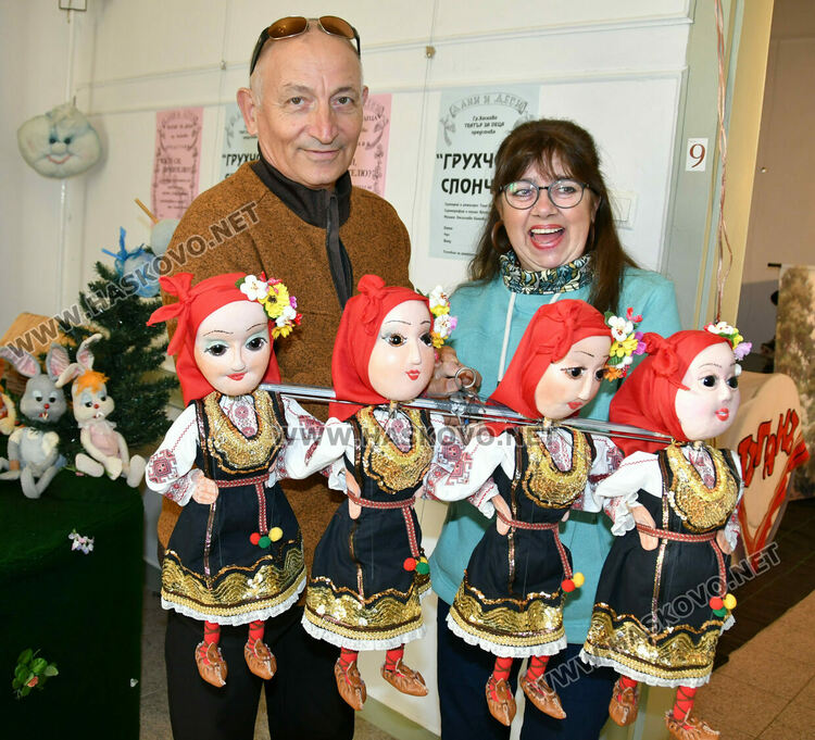 Театър „Дани и Деси“ празнува 30 години на сцена 