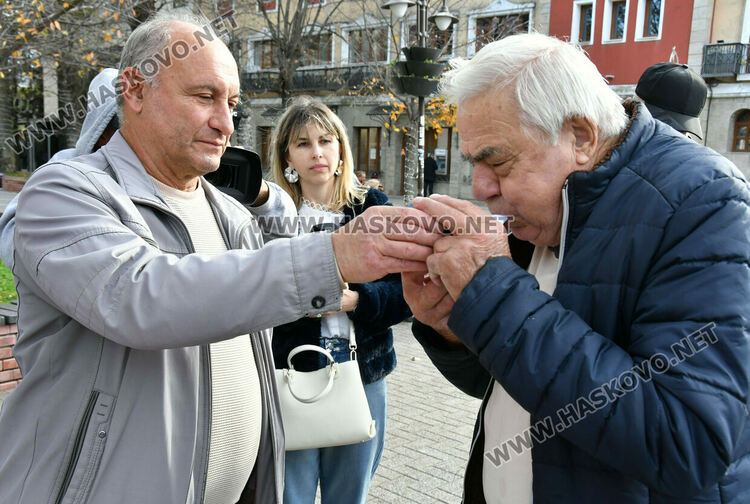 Организираха безплатни изследвания в Хасково в Международния ден без тютюнопушене