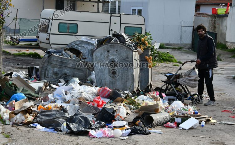 В „Република“ се жалват от мизерия от съкварталци, искат глоби за нерегламентирано изхвърляне на боклук