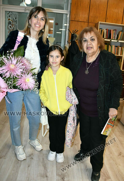 Поетесата Ели Видева празнува своя 70-ти рожден ден с премиера на новата си книга