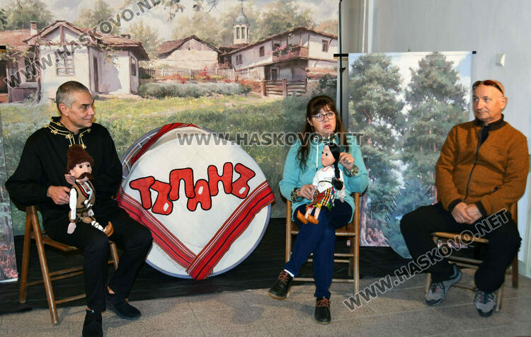 Театър „Дани и Деси“ празнува 30 години на сцена 