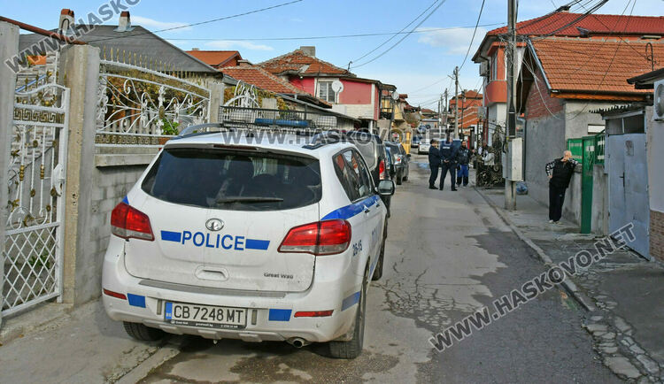 ВиК-Хасково прекъсва водата на длъжници в „Република“, „бедните“ искат помощ от държавата
