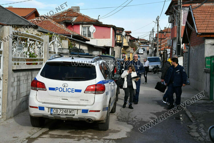 ВиК-Хасково прекъсва водата на длъжници в „Република“, „бедните“ искат помощ от държавата