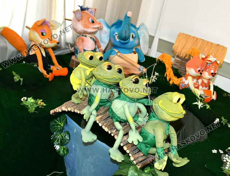 Театър „Дани и Деси“ празнува 30 години на сцена 