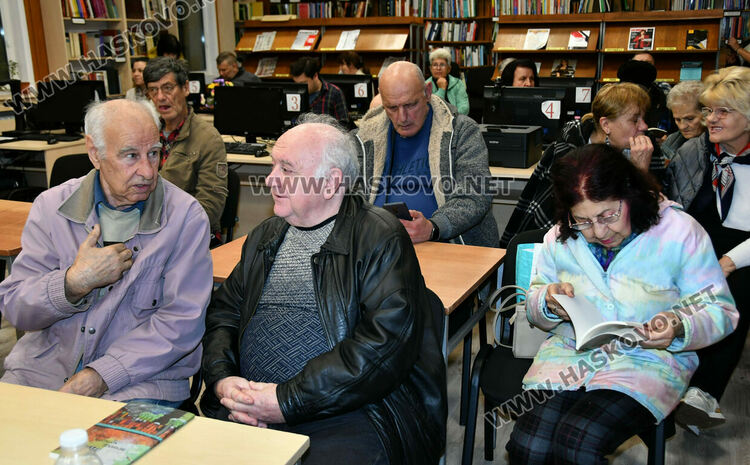 Поетесата Ели Видева празнува своя 70-ти рожден ден с премиера на новата си книга