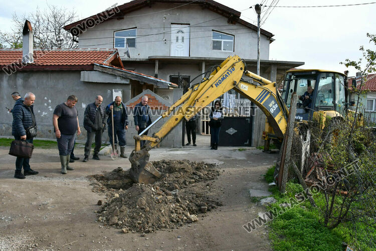 ВиК-Хасково прекъсва водата на длъжници в „Република“, „бедните“ искат помощ от държавата