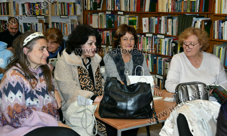 Поетесата Ели Видева празнува своя 70-ти рожден ден с премиера на новата си книга