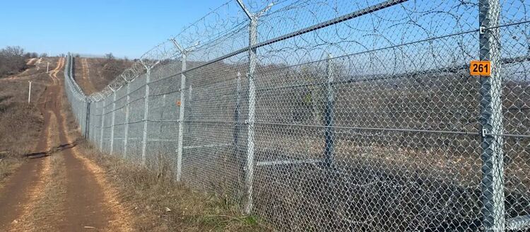 Правозащитници алармират, че властите не реагират на сигнали за бедстващи мигранти по границата. Доклад на Фронтекс потвърждава това