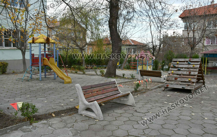 Със символична първа копка започна обновяването на ДГ 1 „Ян Бибиян“ в Хасково