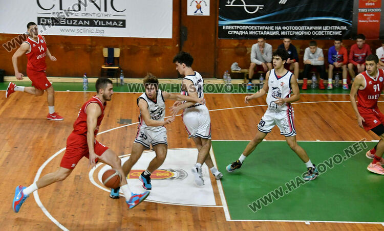 Баскетболният „Хасково Б” разби Делфин Бургас