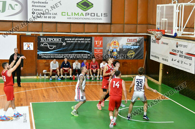 Баскетболният „Хасково Б” разби Делфин Бургас