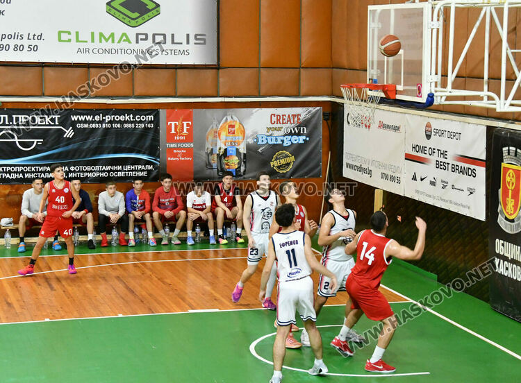 Баскетболният „Хасково Б” разби Делфин Бургас