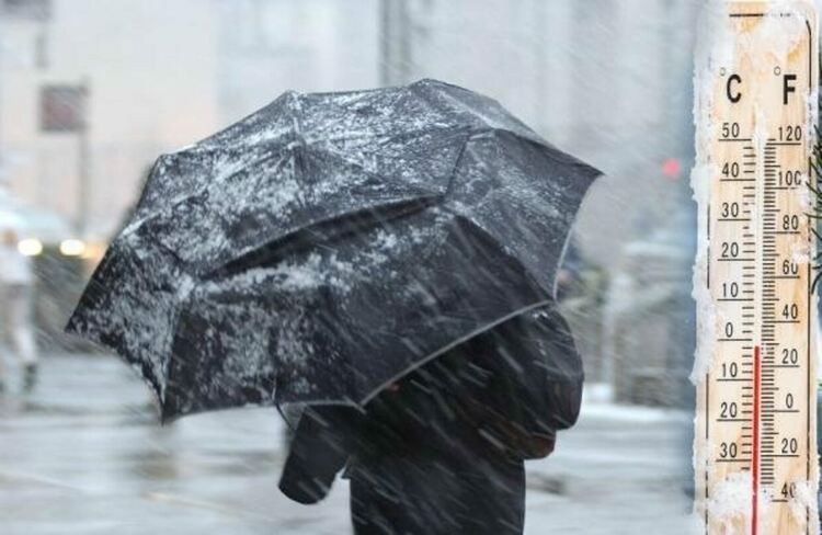 Валежи и понижаване на температурите в неделя, къде дъждът ще премине в сняг