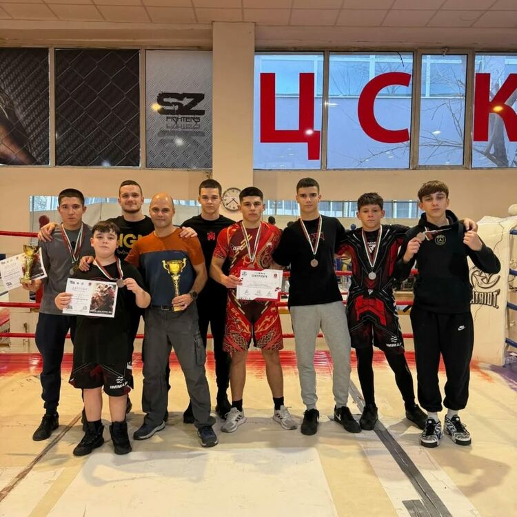 Бойните "Комбат Спорт" трети в турнир по кикбокс