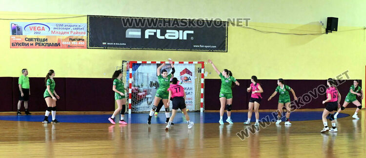 Хандбалистките на Хасково загубиха от Панагюрище