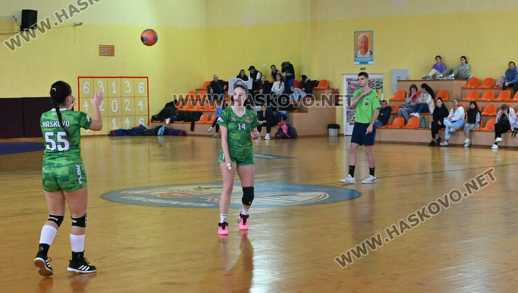Хандбалистките на Хасково загубиха от Панагюрище