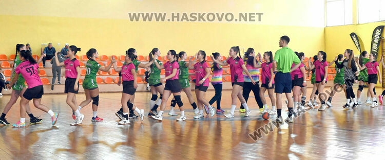Хандбалистките на Хасково загубиха от Панагюрище