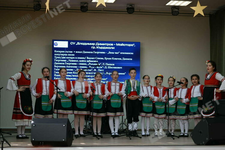 СУ „Владимир Димитров – Майстора“ се завърна с куп награди от Националния проект "Архипелаг от таланти"