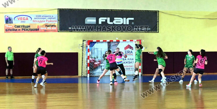 Хандбалистките на Хасково загубиха от Панагюрище