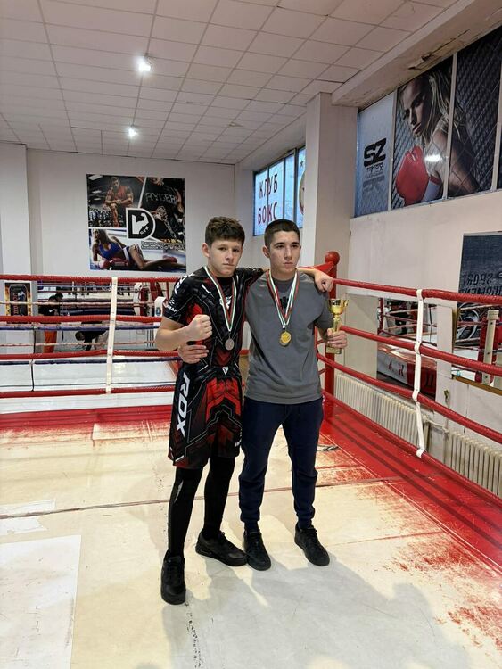 Бойните "Комбат Спорт" трети в турнир по кикбокс