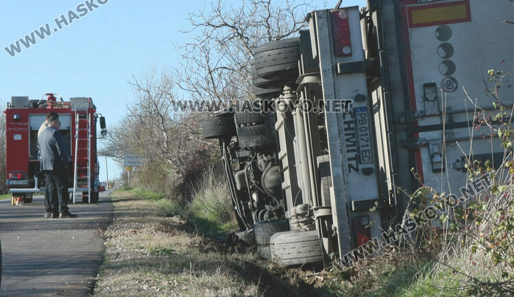 33-годишен загина в катастрофирал и самозапалил се камион