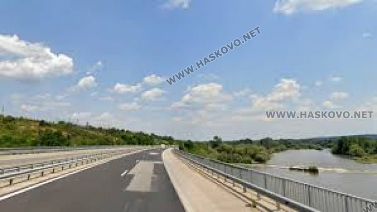 Ремонтират моста над р. Марица на магистралата, движението ще е в една платно