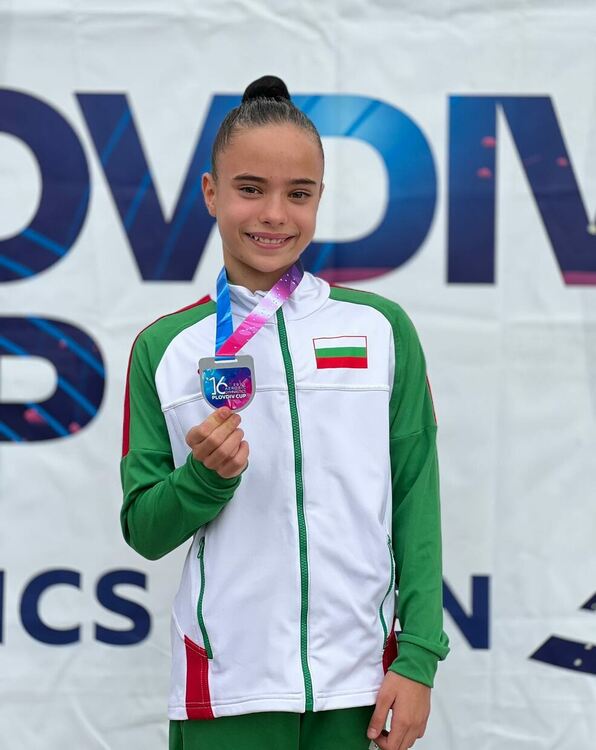 „Мега Спорт“ извоюваха три сребърни медала от престижен турнир в Пловдив