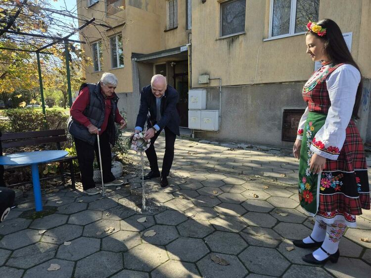 Старт на енергийното обновяване на бл. 9 на ул. „Патриарх Евтимий“